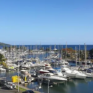 L'arbre Aux Papillons, Marina De Rivières-sens , Gourbeyre Guadeloupe